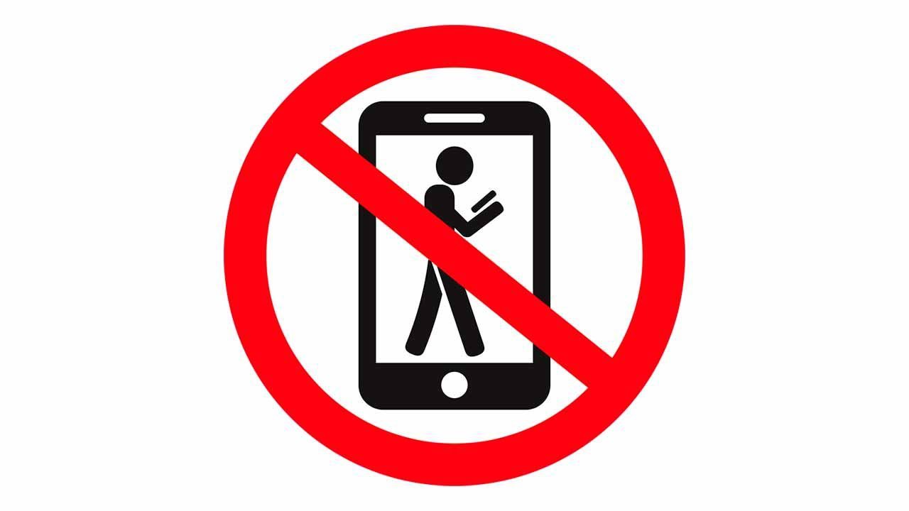 Canadá busca limitar el uso de redes sociales a menores de 16 años