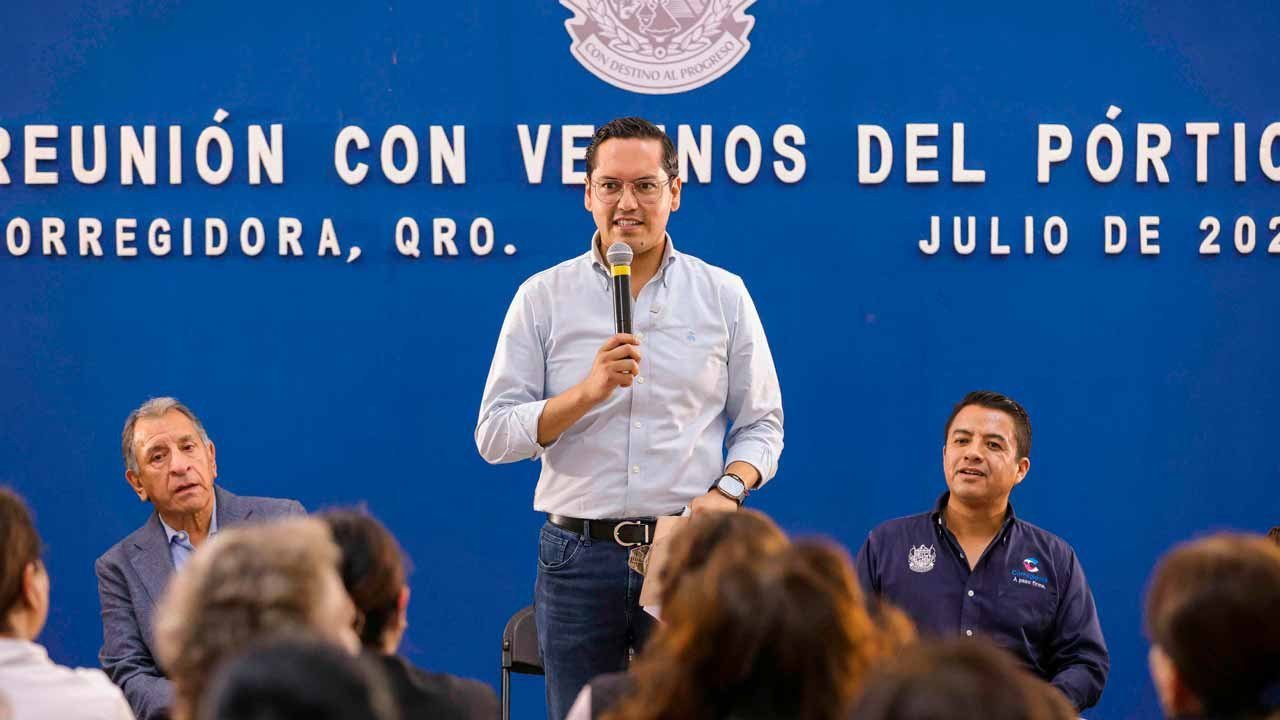 Chepe atiende peticiones en El Pórtico