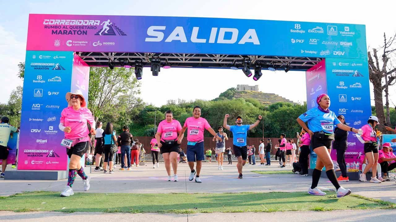 Corregidora reúne a 2 mil corredores rumbo al Maratón
