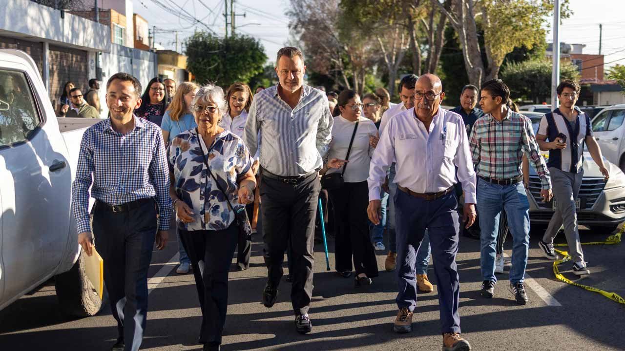 Rehabilitan calles de Constituyentes del Parque con 18.4 mdp