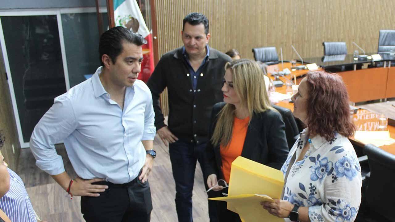 Paulina Aguado propone infraestructura urbana y transparencia ferroviaria